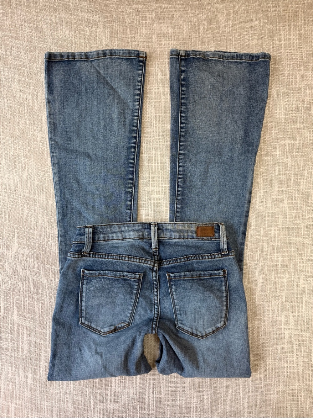 Simple Society Size 0/24 Low Mid Rise Flare Jeans Y2K Light Wash